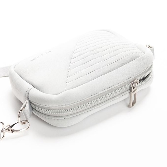 Vooray Sidekick Crossbody Grey Moto - Picture 4 of 9